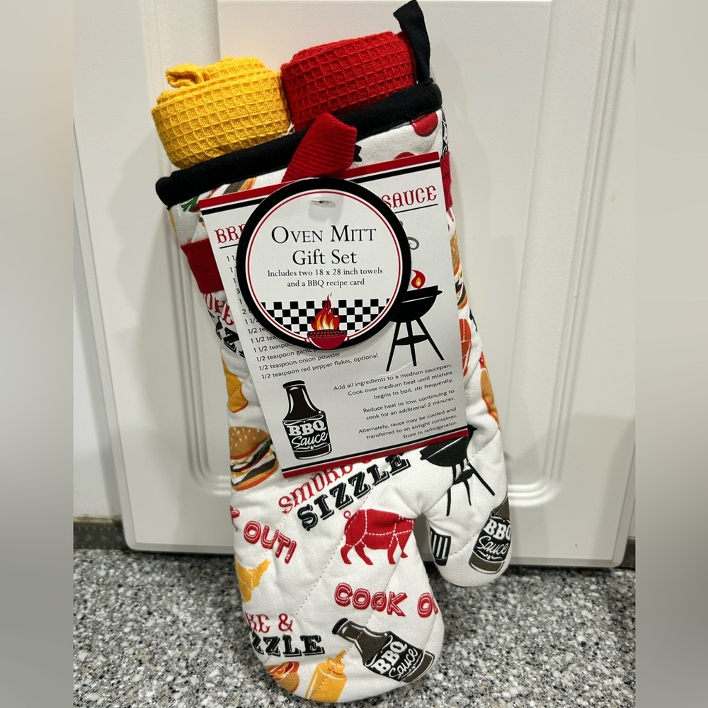 BBQ Oven Mitt Gift Set with Towels Grill Kitchen Set New